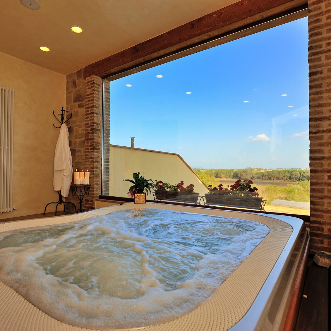 Whirlpool tub